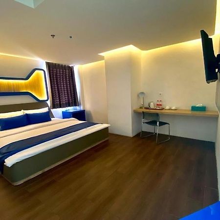 Golden Palace Hotel Batu Merah Kültér fotó