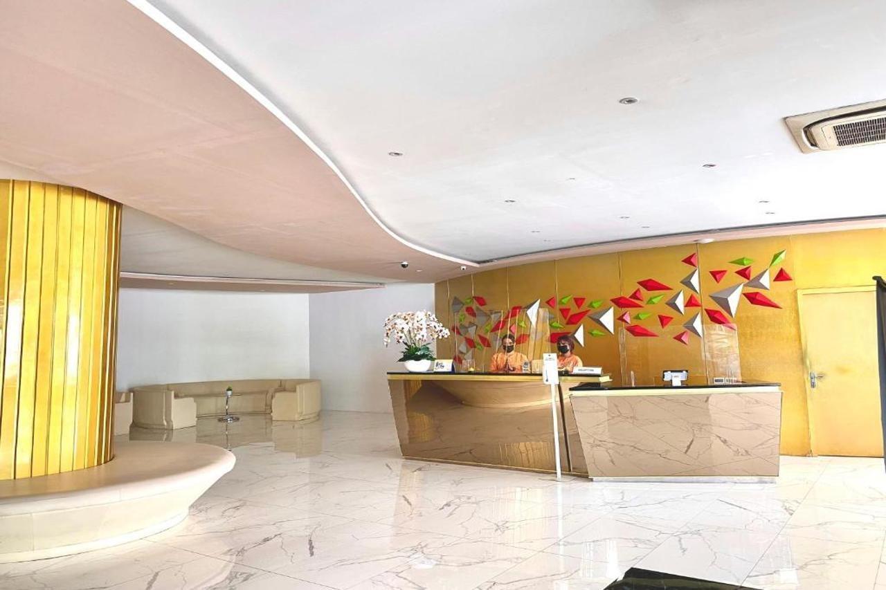 Golden Palace Hotel Batu Merah Kültér fotó