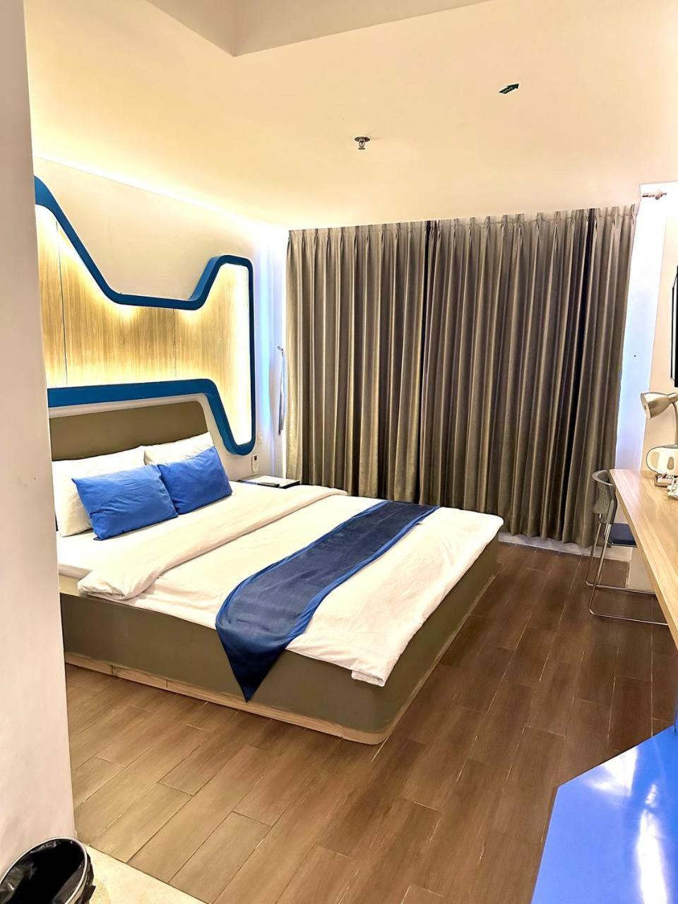 Golden Palace Hotel Batu Merah Kültér fotó
